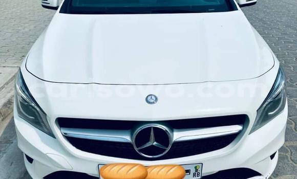 Acheter Occasion Voiture Mercedes-Benz CLA-klasse Blanc à Abomey Calavi, Benin Acheter Occasion Voiture Mercedes-Benz CLA-klasse Blanc à Abomey Calavi, Benin