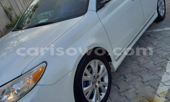 Sayi Na hannu Toyota Avalon White Mota in Cotonou a Benin Sayi Na hannu Toyota Avalon White Mota in Cotonou a Benin