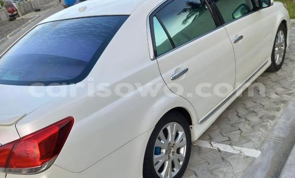 Sayi Na hannu Toyota Avalon White Mota in Cotonou a Benin Sayi Na hannu Toyota Avalon White Mota in Cotonou a Benin