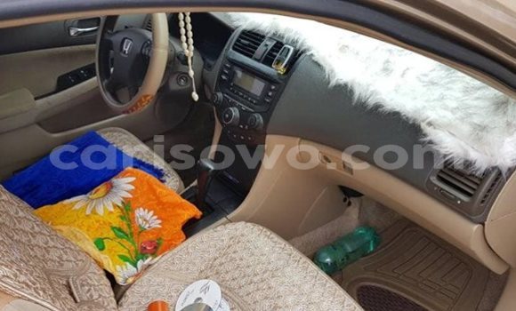 Sayi Na hannu Honda Accord Azurfa Mota in Cotonou a Benin Sayi Na hannu Honda Accord Azurfa Mota in Cotonou a Benin