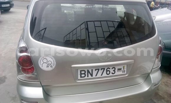Buy Used Toyota Verso Silver Car in Cotonou in Benign Buy Used Toyota Verso Silver Car in Cotonou in Benign