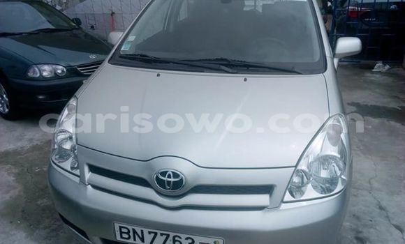 Buy Used Toyota Verso Silver Car in Cotonou in Benign Buy Used Toyota Verso Silver Car in Cotonou in Benign