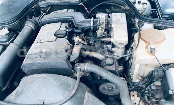 Sayi Na hannu Mercedes-Benz C–Class Azurfa Mota in Cotonou a Benin Sayi Na hannu Mercedes-Benz C–Class Azurfa Mota in Cotonou a Benin