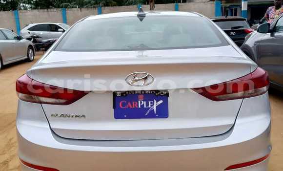 Acheter Occasion Voiture Hyundai Elantra Blanc à Cotonou, Benin Acheter Occasion Voiture Hyundai Elantra Blanc à Cotonou, Benin