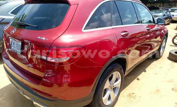 Sayi Na hannu Mercedes-Benz GLC Red Mota in Cotonou a Benin Sayi Na hannu Mercedes-Benz GLC Red Mota in Cotonou a Benin
