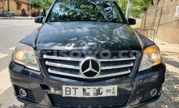 Acheter Occasion Voiture Mercedes-Benz GLK–Class Noir à Cotonou, Benin Acheter Occasion Voiture Mercedes-Benz GLK–Class Noir à Cotonou, Benin