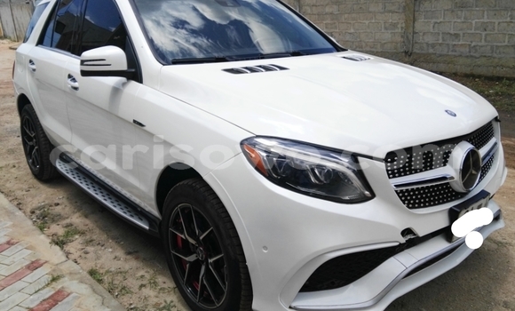 Acheter Occasion Voiture Mercedes-Benz ML–Class Blanc à Cotonou, Benin