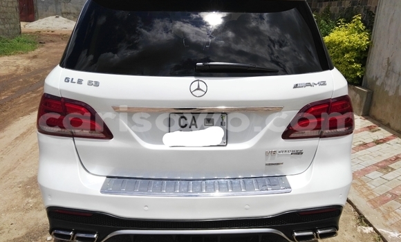 Acheter Occasion Voiture Mercedes-Benz ML–Class Blanc à Cotonou, Benin Acheter Occasion Voiture Mercedes-Benz ML–Class Blanc à Cotonou, Benin