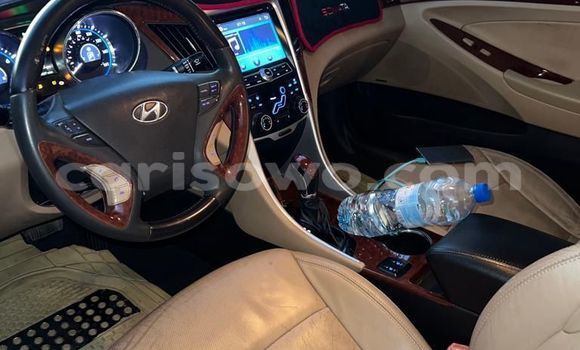 Ra Àlòkù Hyundai Sonata Red Ọkọ̀ in Cotonou ni Benin Ra Àlòkù Hyundai Sonata Red Ọkọ̀ in Cotonou ni Benin