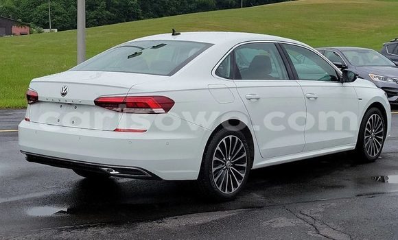 Sayi Imported Volkswagen Passat White Mota in Import - Dubai a Benin Sayi Imported Volkswagen Passat White Mota in Import - Dubai a Benin