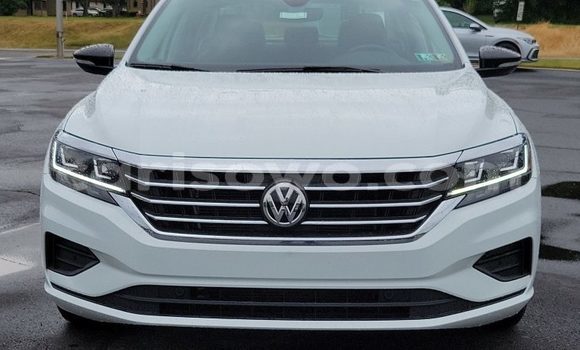 Sayi Imported Volkswagen Passat White Mota in Import - Dubai a Benin Sayi Imported Volkswagen Passat White Mota in Import - Dubai a Benin
