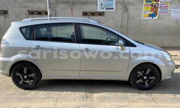 Ra Àlòkù Toyota Corolla Verso Silver Ọkọ̀ in Cotonou ni Benin Ra Àlòkù Toyota Corolla Verso Silver Ọkọ̀ in Cotonou ni Benin