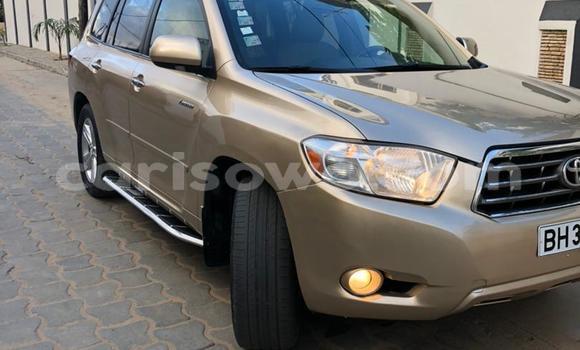 Buy Used Toyota Highlander Beige Car in Cotonou in Benign Buy Used Toyota Highlander Beige Car in Cotonou in Benign
