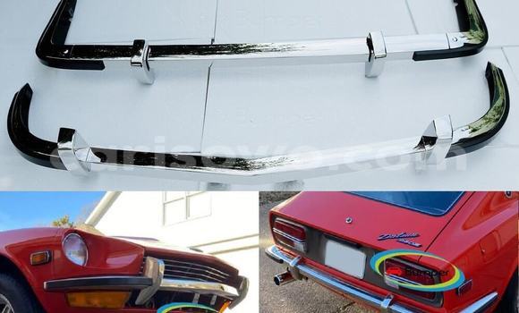 Sayi Sabo Datsun 240Z Red Mota in Ajiye a Ƙungiyoyi