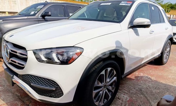 Acheter Neuf Voiture Mercedes-Benz GLE Blanc à Cotonou, Benin Acheter Neuf Voiture Mercedes-Benz GLE Blanc à Cotonou, Benin