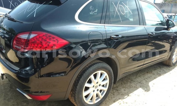 Ra Àlòkù Porsche Cayenne Black Ọkọ̀ in Cotonou ni Benin Ra Àlòkù Porsche Cayenne Black Ọkọ̀ in Cotonou ni Benin