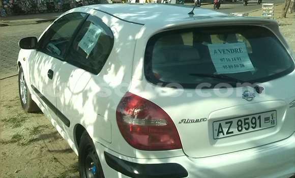 Sayi Na hannu Nissan Almera White Mota in Cotonou a Benin Sayi Na hannu Nissan Almera White Mota in Cotonou a Benin