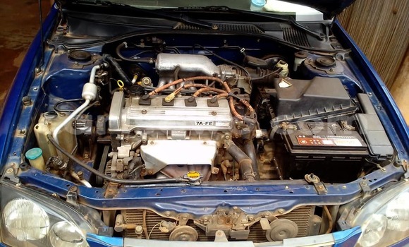 Sayi Na hannu Toyota Avensis Blue Mota in Cotonou a Benin Sayi Na hannu Toyota Avensis Blue Mota in Cotonou a Benin