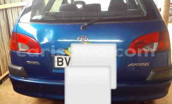 Sayi Na hannu Toyota Avensis Blue Mota in Cotonou a Benin Sayi Na hannu Toyota Avensis Blue Mota in Cotonou a Benin
