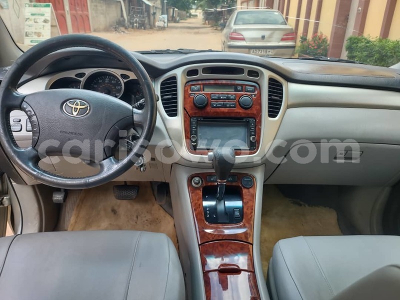 Big with watermark toyota highlander benin cotonou 17526