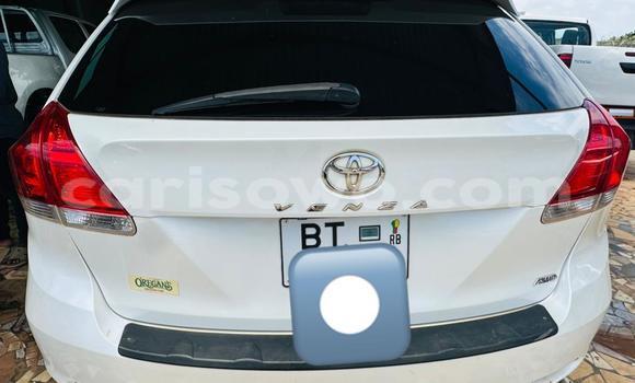 Ra Àlòkù Toyota Venza funfun Ọkọ̀ in Cotonou ni Benin Ra Àlòkù Toyota Venza funfun Ọkọ̀ in Cotonou ni Benin