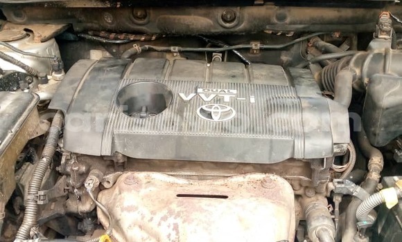 Sayi Na hannu Toyota RAV4 Brown Mota in Cotonou a Benin Sayi Na hannu Toyota RAV4 Brown Mota in Cotonou a Benin