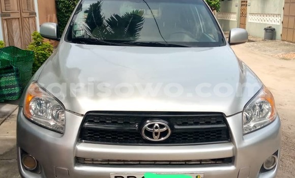 Ra Àlòkù Toyota RAV4 Brown Ọkọ̀ in Cotonou ni Benin Ra Àlòkù Toyota RAV4 Brown Ọkọ̀ in Cotonou ni Benin