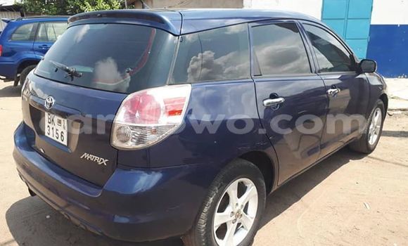 Sayi Na hannu Toyota Matrix Blue Mota in Abomey Calavi a Benin Sayi Na hannu Toyota Matrix Blue Mota in Abomey Calavi a Benin