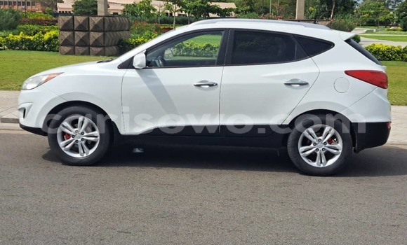 Acheter Occasion Voiture Hyundai Tucson Blanc à Cotonou, Benin Acheter Occasion Voiture Hyundai Tucson Blanc à Cotonou, Benin