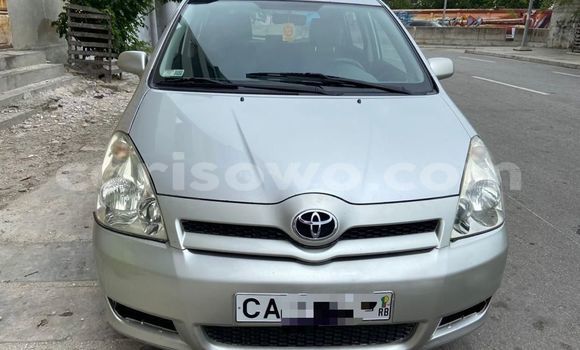 Acheter Occasion Voiture Toyota Corolla Verso Gris à Cotonou, Benin