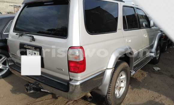 Sayi Na hannu Toyota 4Runner Azurfa Mota in Cotonou a Benin