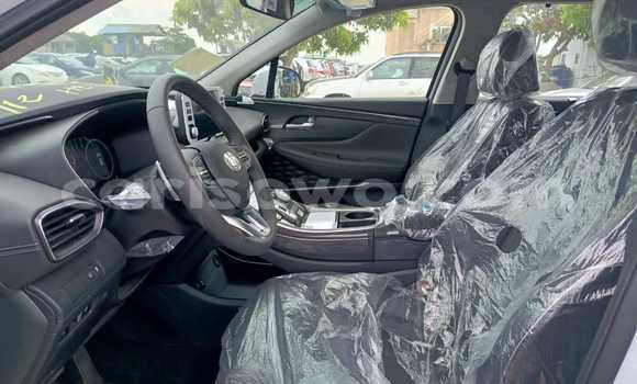 Ra Àlòkù Hyundai Santa Fe funfun Ọkọ̀ in Cotonou ni Benin Ra Àlòkù Hyundai Santa Fe funfun Ọkọ̀ in Cotonou ni Benin