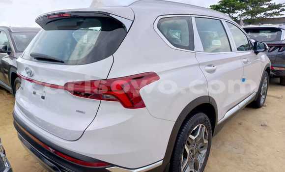 Ra Àlòkù Hyundai Santa Fe funfun Ọkọ̀ in Cotonou ni Benin Ra Àlòkù Hyundai Santa Fe funfun Ọkọ̀ in Cotonou ni Benin