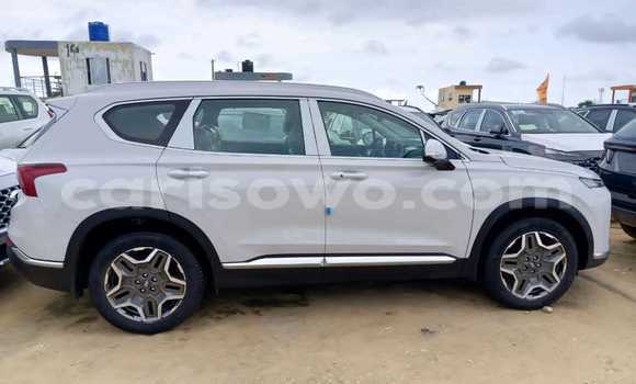 Ra Àlòkù Hyundai Santa Fe funfun Ọkọ̀ in Cotonou ni Benin Ra Àlòkù Hyundai Santa Fe funfun Ọkọ̀ in Cotonou ni Benin