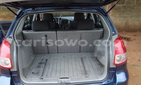 Ra Àlòkù Toyota Matrix Blue Ọkọ̀ in Cotonou ni Benin Ra Àlòkù Toyota Matrix Blue Ọkọ̀ in Cotonou ni Benin