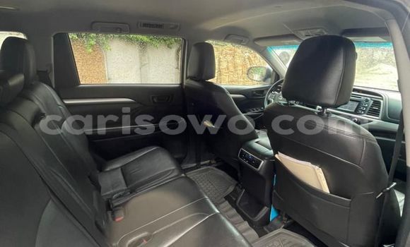 Ra Àlòkù Toyota Highlander Brown Ọkọ̀ in Cotonou ni Benin Ra Àlòkù Toyota Highlander Brown Ọkọ̀ in Cotonou ni Benin