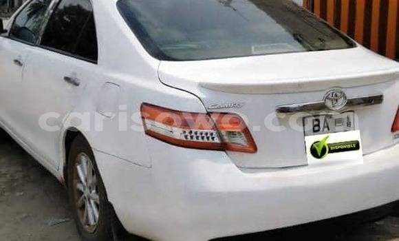 Ra Àlòkù Toyota Camry funfun Ọkọ̀ in Cotonou ni Benin Ra Àlòkù Toyota Camry funfun Ọkọ̀ in Cotonou ni Benin
