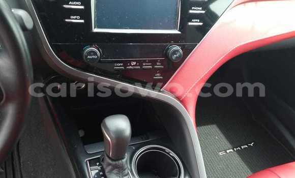 Ra Àlòkù Toyota Camry funfun Ọkọ̀ in Cotonou ni Benin Ra Àlòkù Toyota Camry funfun Ọkọ̀ in Cotonou ni Benin