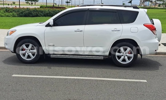 Acheter Occasion Voiture Toyota RAV4 Blanc à Abomey Calavi, Benin Acheter Occasion Voiture Toyota RAV4 Blanc à Abomey Calavi, Benin