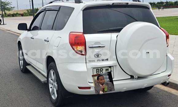 Acheter Occasion Voiture Toyota RAV4 Blanc à Abomey Calavi, Benin Acheter Occasion Voiture Toyota RAV4 Blanc à Abomey Calavi, Benin
