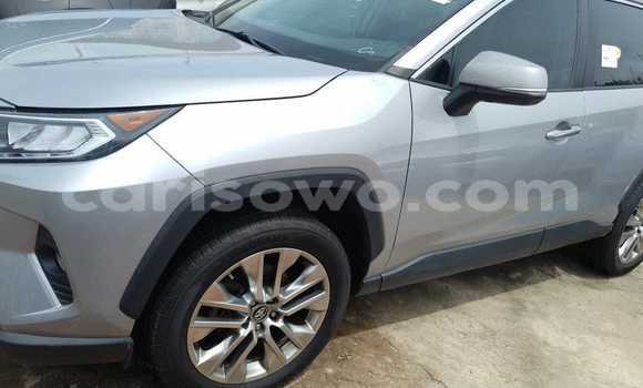 Ra Imported Toyota RAV4 Silver Ọkọ̀ in Cotonou ni Benin Ra Imported Toyota RAV4 Silver Ọkọ̀ in Cotonou ni Benin