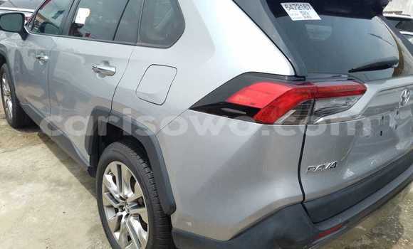 Ra Imported Toyota RAV4 Silver Ọkọ̀ in Cotonou ni Benin Ra Imported Toyota RAV4 Silver Ọkọ̀ in Cotonou ni Benin