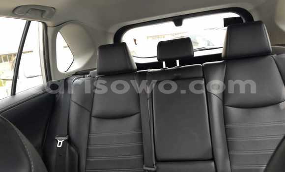 Ra Imported Toyota RAV4 Silver Ọkọ̀ in Cotonou ni Benin Ra Imported Toyota RAV4 Silver Ọkọ̀ in Cotonou ni Benin