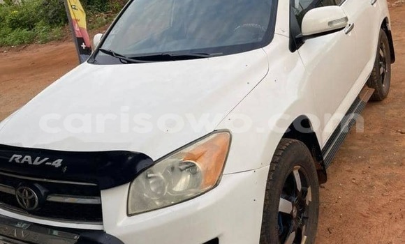 Acheter Occasion Voiture Toyota RAV4 Blanc à Cotonou, Benin Acheter Occasion Voiture Toyota RAV4 Blanc à Cotonou, Benin
