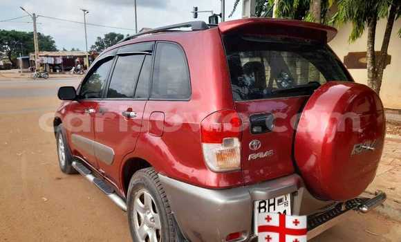 Acheter Occasion Voiture Toyota RAV4 Rouge à Cotonou, Benin Acheter Occasion Voiture Toyota RAV4 Rouge à Cotonou, Benin
