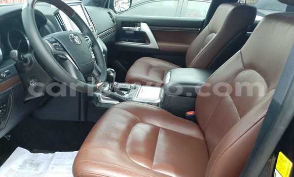 Ra Àlòkù Toyota Land Cruiser Black Ọkọ̀ in Cotonou ni Benin Ra Àlòkù Toyota Land Cruiser Black Ọkọ̀ in Cotonou ni Benin