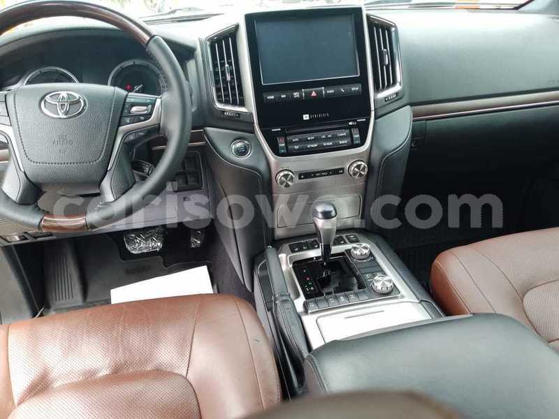 Big with watermark toyota land cruiser benin cotonou 17656
