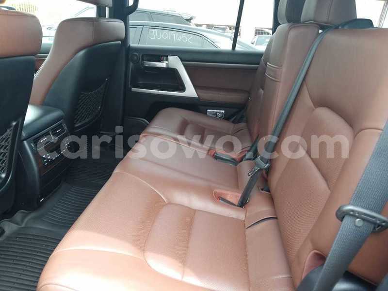 Big with watermark toyota land cruiser benin cotonou 17656