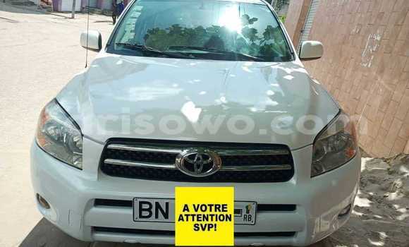 Acheter Occasion Voiture Toyota RAV4 Blanc à Cotonou, Benin
