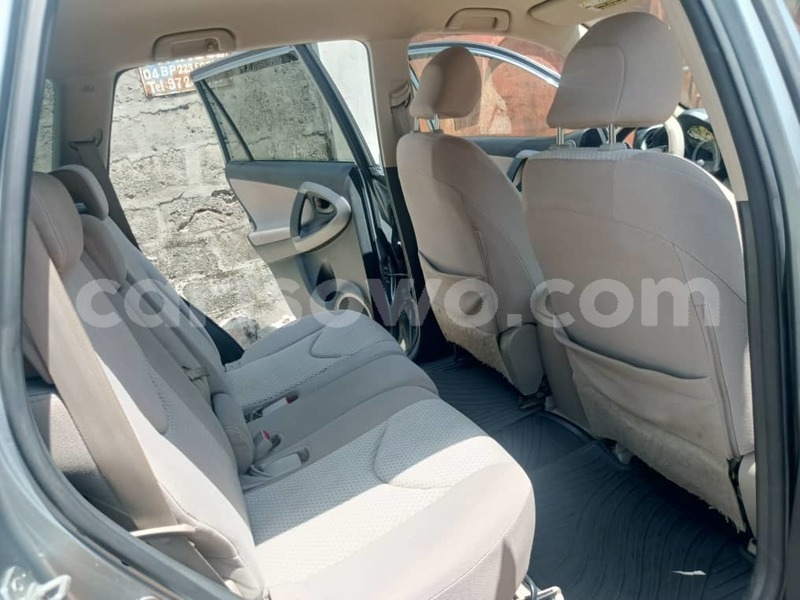 Big with watermark toyota rav4 benin cotonou 17670